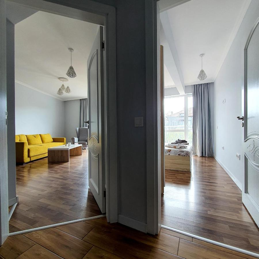 Ferienwohnung Апартамент High Style Burgas City Exterior foto