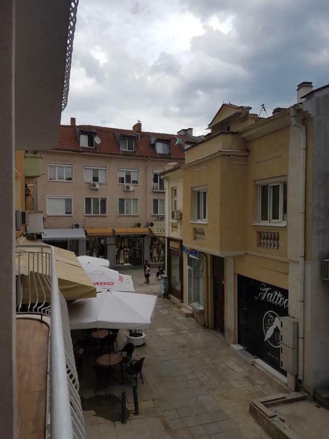 Ferienwohnung Апартамент High Style Burgas City Exterior foto